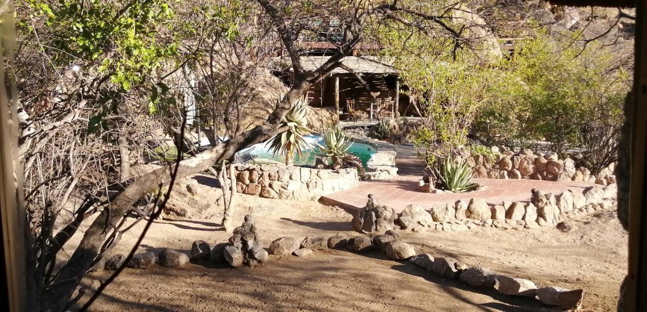 Ondudu Safari Lodge Omaruru Extérieur photo